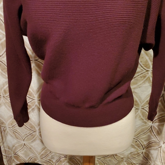 Express Purple Pullover Sweater Small - Picture 3 of 8